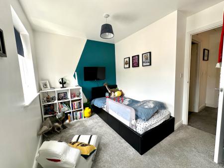 2 bedroom Semi-detached house for sale in Pitchwood Close, Wednesbury, Wednesbury, WS10