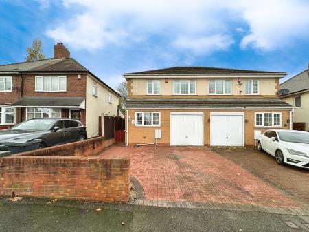 3 bedroom Semi-detached house for sale in Prince George Road, Wednesbury, Wednesbury, WS10