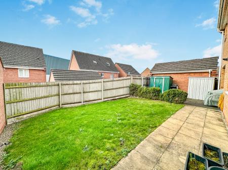 3 bedroom Detached house for sale in Puddlers Grove, Wednesbury, Wednesbury, WS10