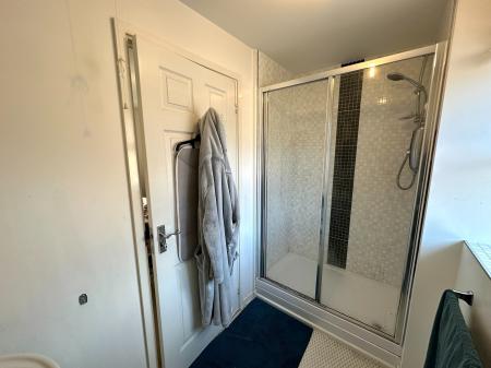 3 bedroom Detached house for sale in Puddlers Grove, Wednesbury, Wednesbury, WS10