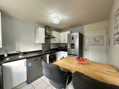 3 bedroom Detached house for sale in Puddlers Grove, Wednesbury, Wednesbury, WS10