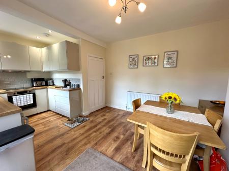 4 bedroom Semi-detached house for sale in School Street, Wednesbury, Wednesbury, WS10