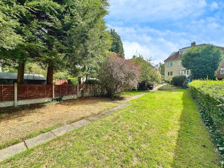 4 bedroom Semi-detached house for sale in School Street, Wednesbury, Wednesbury, WS10