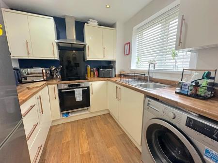 2 bedroom Terraced House for sale in Siddons Way, West Bromwich, B70