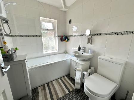 2 bedroom Semi-detached house for sale in Smith Avenue, Darlaston, Wednesbury, WS10