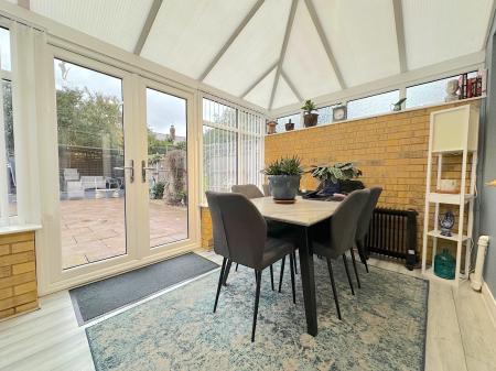 2 bedroom Semi-detached house for sale in Smith Avenue, Wednesbury, Wednesbury, WS10