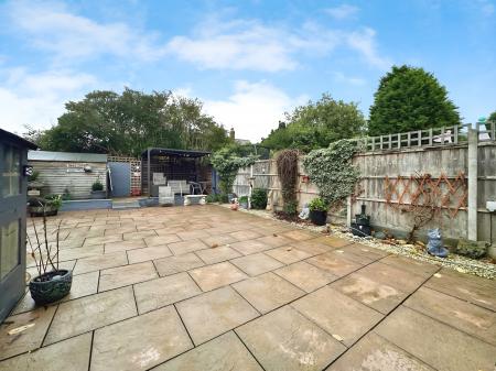 2 bedroom Semi-detached house for sale in Smith Avenue, Wednesbury, Wednesbury, WS10