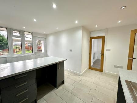 5 bedroom Terraced House for sale in Smithmoor Crescent, West Bromwich, B71