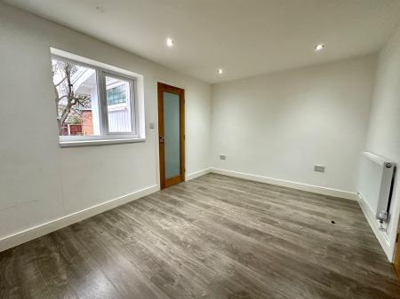 5 bedroom Terraced House for sale in Smithmoor Crescent, West Bromwich, B71