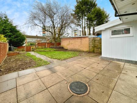 5 bedroom Terraced House for sale in Smithmoor Crescent, West Bromwich, B71