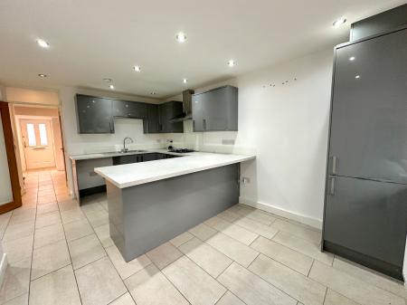 5 bedroom Terraced House for sale in Smithmoor Crescent, West Bromwich, B71