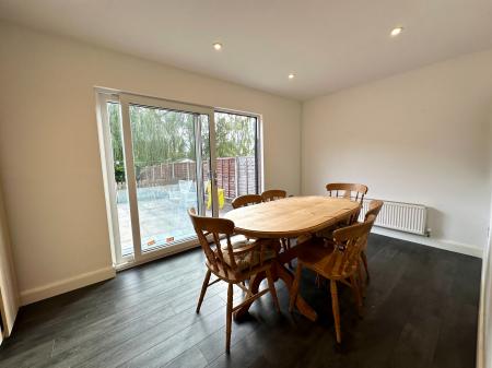 2 bedroom Terraced House for sale in Stafford Road, Wednesbury, Wednesbury, WS10