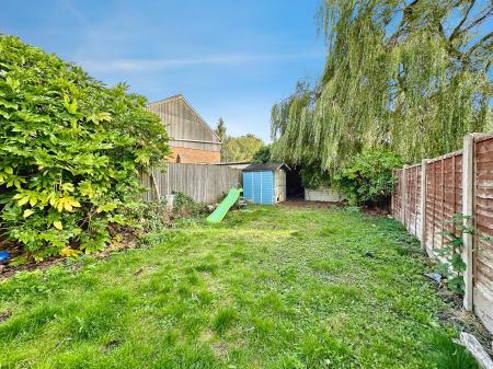 2 bedroom Terraced House for sale in Stafford Road, Wednesbury, Wednesbury, WS10