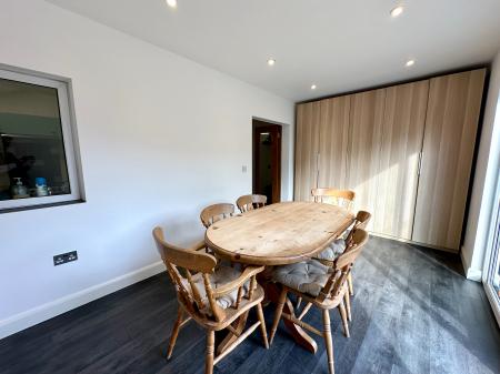 2 bedroom Terraced House for sale in Stafford Road, Wednesbury, Wednesbury, WS10