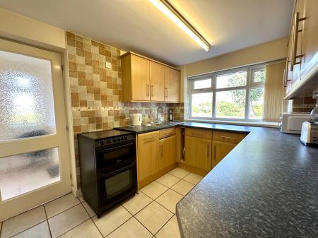 3 bedroom Semi-detached house for sale in Tame Avenue, Wednesbury, Wednesbury, WS10