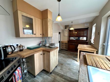 3 bedroom End of terrace house for sale in Stafford Road, Wednesbury, Wednesbury, WS10