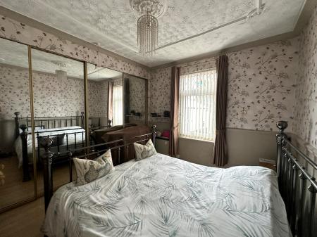 2 bedroom Terraced House for sale in Vicarage Road, Wednesbury, WS10