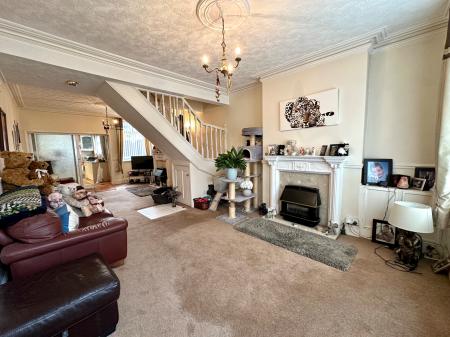 2 bedroom Terraced House for sale in Vicarage Road, Wednesbury, WS10