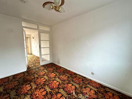 3 bedroom Semi-detached house for sale in Wakes Road, Wednesbury, Wednesbury, WS10