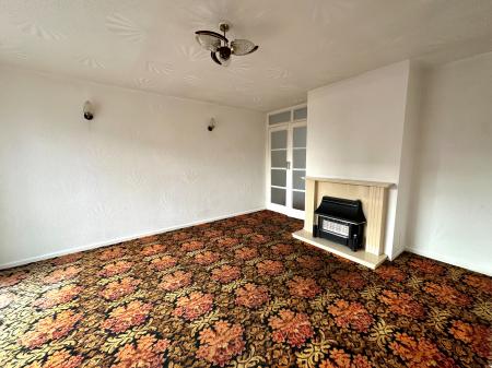 3 bedroom Semi-detached house for sale in Wakes Road, Wednesbury, Wednesbury, WS10