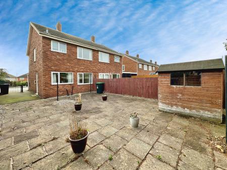 3 bedroom Semi-detached house for sale in Wakes Road, Wednesbury, Wednesbury, WS10