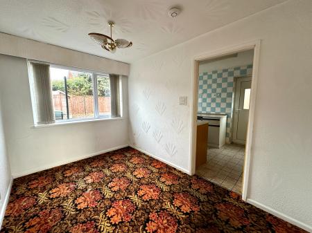 3 bedroom Semi-detached house for sale in Wakes Road, Wednesbury, Wednesbury, WS10