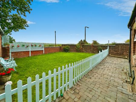 3 bedroom Semi-detached house for sale in Wigmore Lodge, West Bromwich, B71