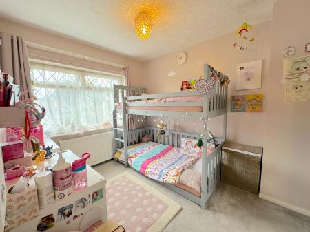 4 bedroom Semi-detached house for sale in Woden Road North, Wednesbury, Wednesbury, WS10