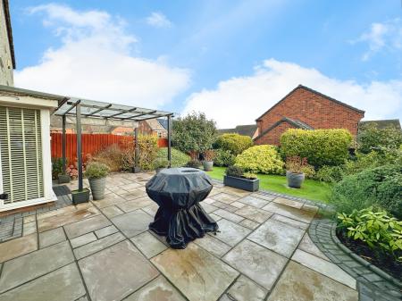 3 bedroom Town house for sale in Bassett Crescent, West Bromwich, B71