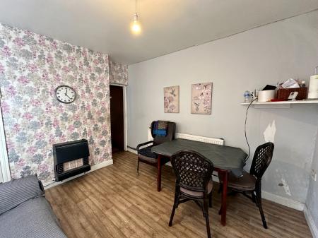 4 bedroom End of terrace house for sale in Wharfedale Street, Wednesbury, WS10