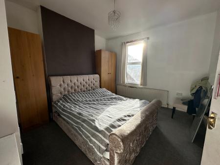 4 bedroom End of terrace house for sale in Wharfedale Street, Wednesbury, WS10