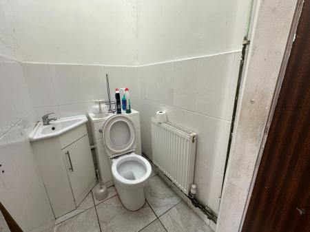 4 bedroom End of terrace house for sale in Wharfedale Street, Wednesbury, WS10