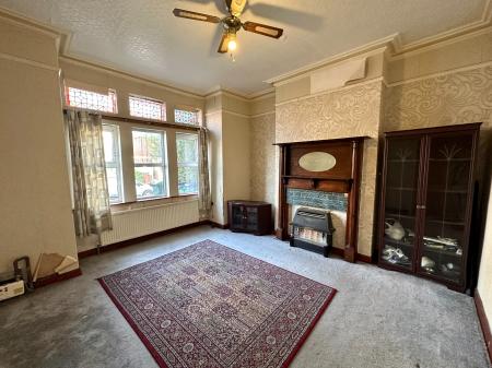 4 bedroom End of terrace house for sale in Wharfedale Street, Wednesbury, WS10