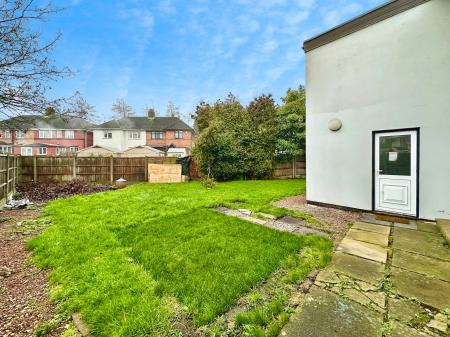 4 bedroom Semi-detached house for sale in Large Avenue, Wednesbury, Wednesbury, WS10