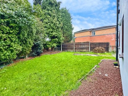 4 bedroom Semi-detached house for sale in Large Avenue, Wednesbury, Wednesbury, WS10