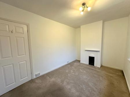 4 bedroom Semi-detached house for sale in Large Avenue, Wednesbury, Wednesbury, WS10