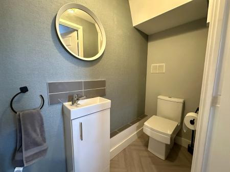 4 bedroom Detached house for sale in Puddlers Grove, Darlaston, Wednesbury, WS10