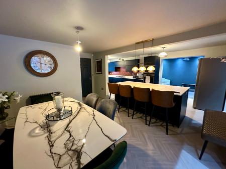 4 bedroom Detached house for sale in Puddlers Grove, Darlaston, Wednesbury, WS10