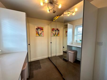 4 bedroom Detached house for sale in Puddlers Grove, Darlaston, Wednesbury, WS10