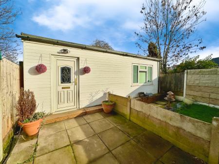 2 bedroom Semi-detached house for sale in Stonehouse Crescent, Wednesbury, Wednesbury, WS10