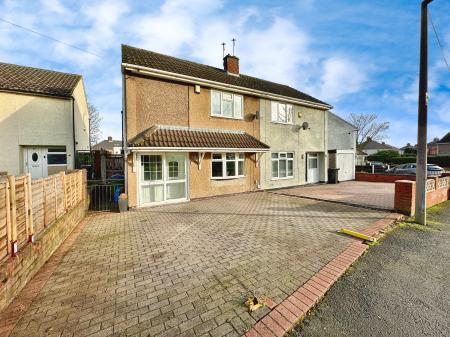 2 bedroom Semi-detached house for sale in Stonehouse Crescent, Wednesbury, Wednesbury, WS10