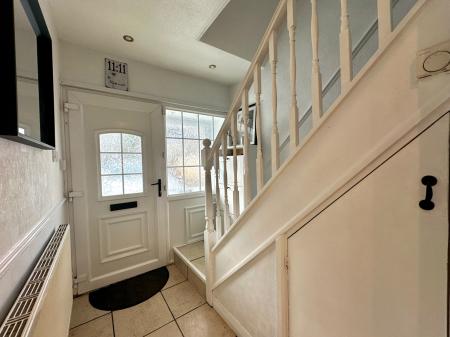 2 bedroom Semi-detached house for sale in Stonehouse Crescent, Wednesbury, Wednesbury, WS10