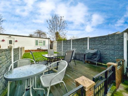 2 bedroom Semi-detached house for sale in Stonehouse Crescent, Wednesbury, Wednesbury, WS10