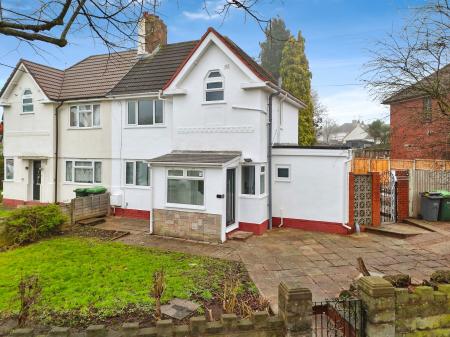 3 bedroom Semi-detached house for sale in Booth Road, Wednesbury, Wednesbury, WS10