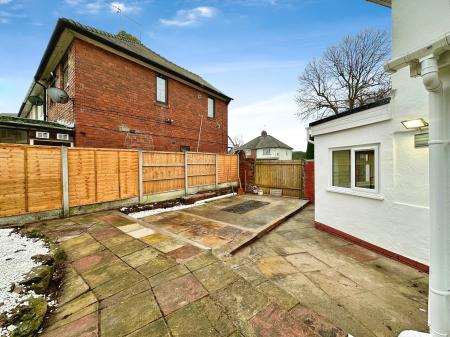 3 bedroom Semi-detached house for sale in Booth Road, Wednesbury, Wednesbury, WS10