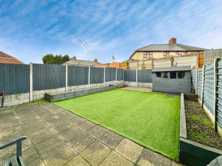 3 bedroom Detached house for sale in Meeting Street, Wednesbury, Wednesbury, WS10