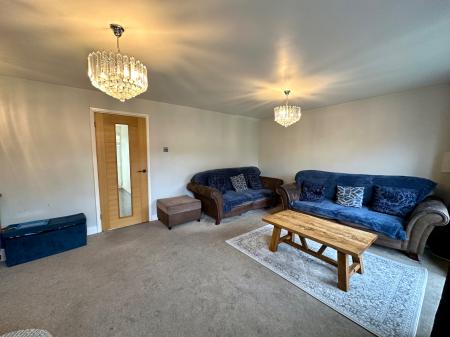 3 bedroom Detached house for sale in Meeting Street, Wednesbury, Wednesbury, WS10