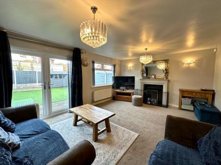 3 bedroom Detached house for sale in Meeting Street, Wednesbury, Wednesbury, WS10