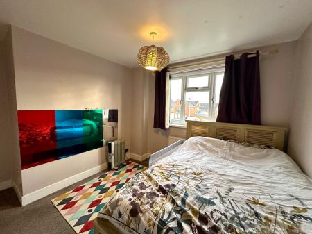 3 bedroom Detached house for sale in Meeting Street, Wednesbury, Wednesbury, WS10