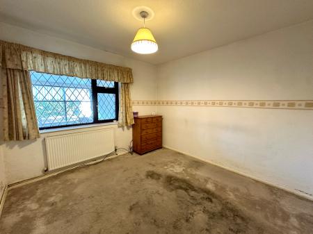 2 bedroom Semi-detached bungalow for sale in Heath Acres, Wednesbury, WS10